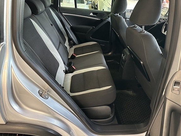 Volkswagen Tiguan 22 of 24
