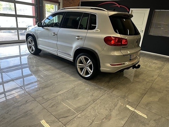 Volkswagen Tiguan 4 of 24
