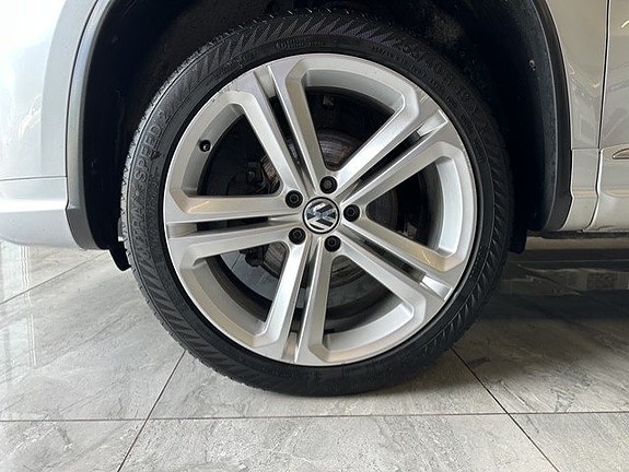 Volkswagen Tiguan 7 of 24