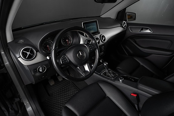 Mercedes-Benz B180 7 of 19