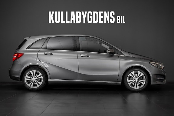 Mercedes-Benz B180 2 of 5