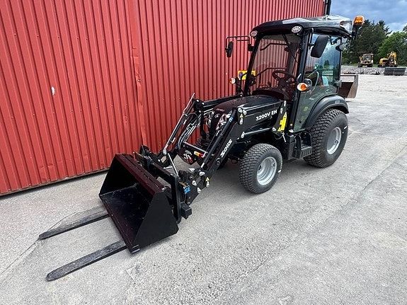 Solis 26 HST / 4wd / Hydrostat / Lastare / Euro /Värmare 8 of 10