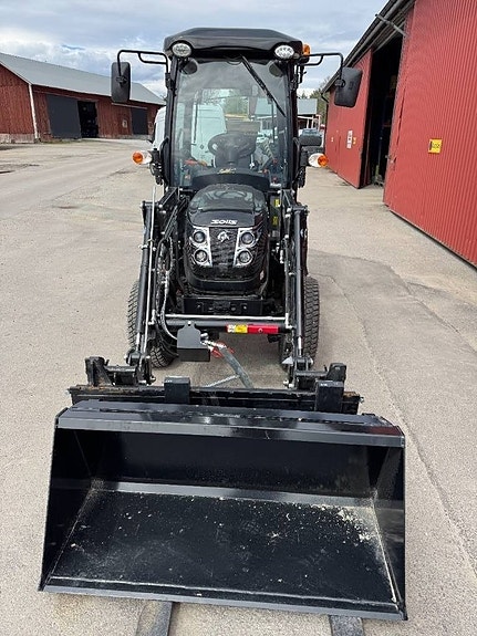 Solis 26 HST / 4wd / Hydrostat / Lastare / Euro /Värmare 8 of 10