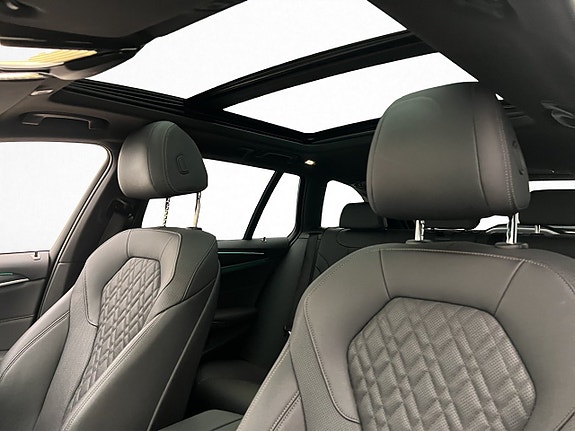 BMW 530e 12 of 30