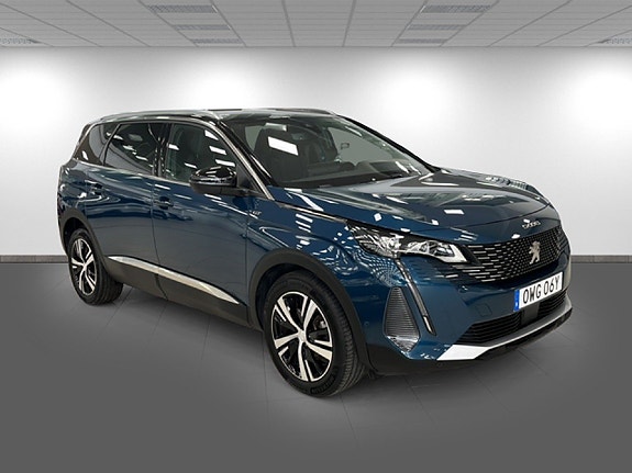 Peugeot 5008 2 of 5