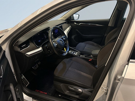 Skoda Octavia Scout 7 of 24