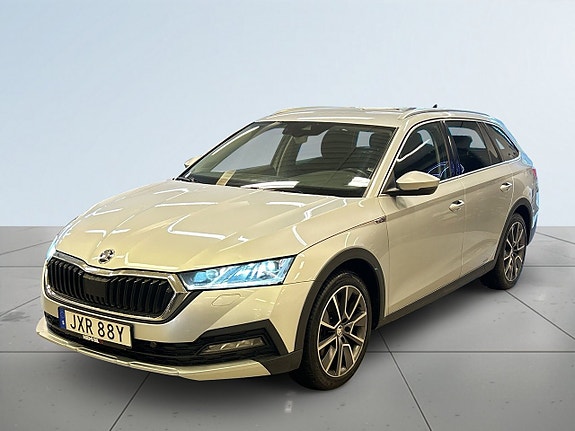 Skoda Octavia Scout 16 of 24