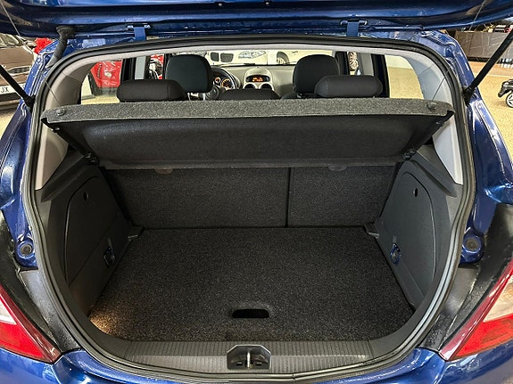 Opel Corsa 8 of 13