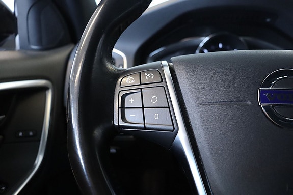 Volvo V60 Cross Country 9 of 22