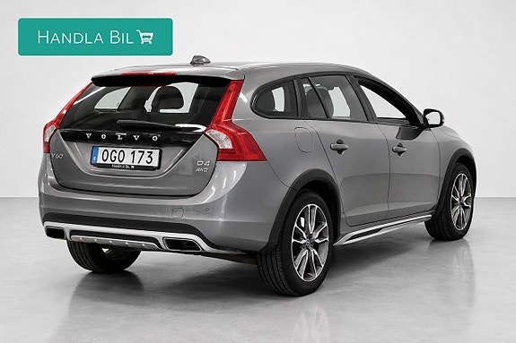 Volvo V60 Cross Country 4 of 5