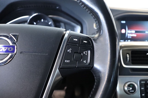 Volvo V60 Cross Country 10 of 22