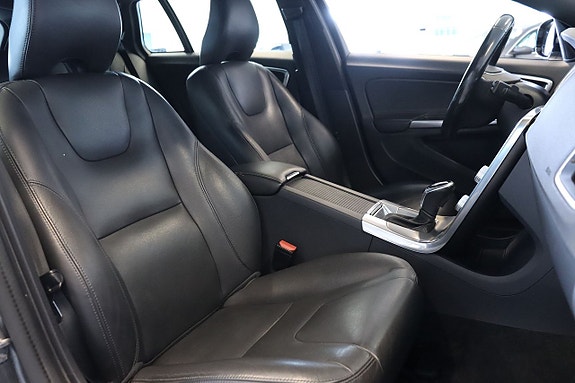 Volvo V60 Cross Country 17 of 22