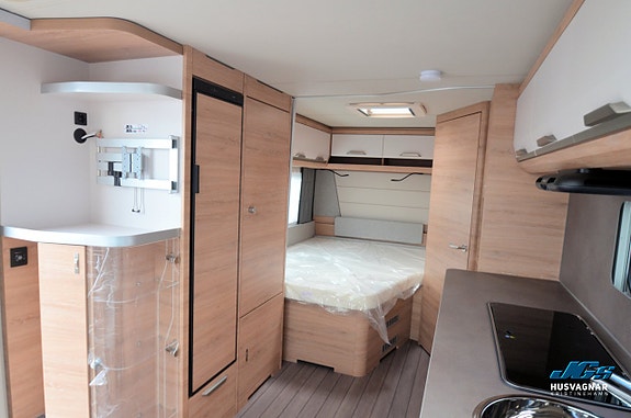 Knaus 580 UF Südwind Black selection 6 of 9