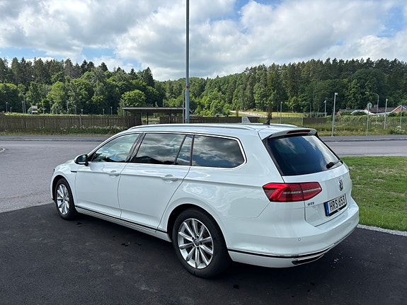 Volkswagen Passat 4 of 5