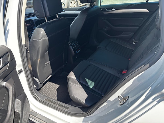 Volkswagen Passat Alltrack 6 of 7