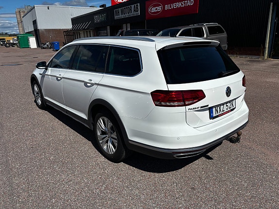 Volkswagen Passat Alltrack 4 of 5