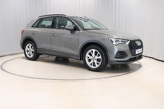Audi Q3 3 of 5
