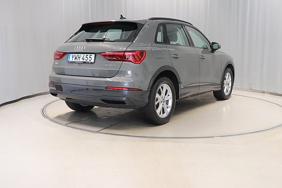 Audi Q3 4 of 5