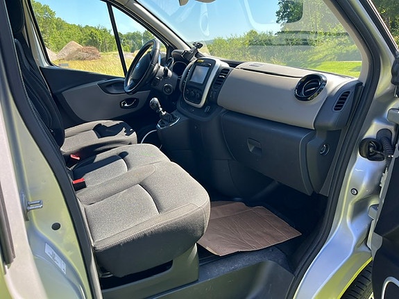 Renault Trafic 4 of 5
