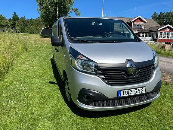 Renault Trafic 2 of 5