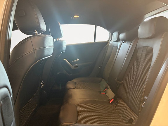 Mercedes-Benz A180 14 of 21