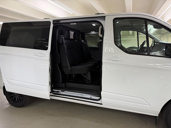 Ford Transit Custom 3 of 5