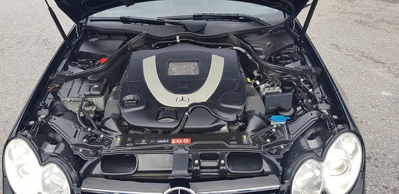 Mercedes-Benz CLK500 4 of 5
