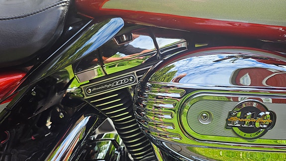 Harley-Davidson ELECTRA GLIDE ULTRA CVO 5 of 7