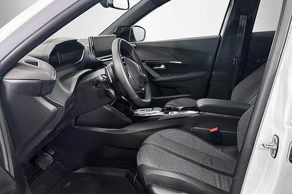 Peugeot 2008 3 of 5