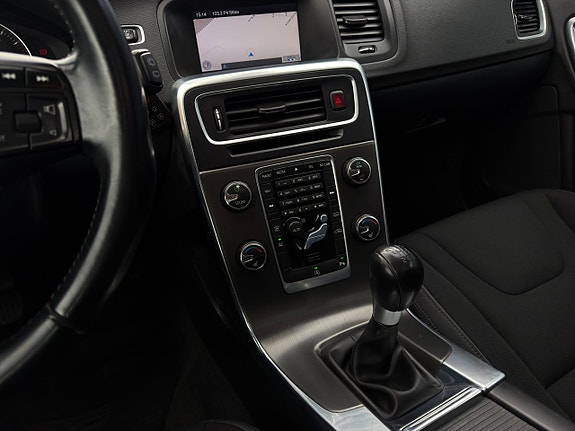 Volvo V60 14 of 21