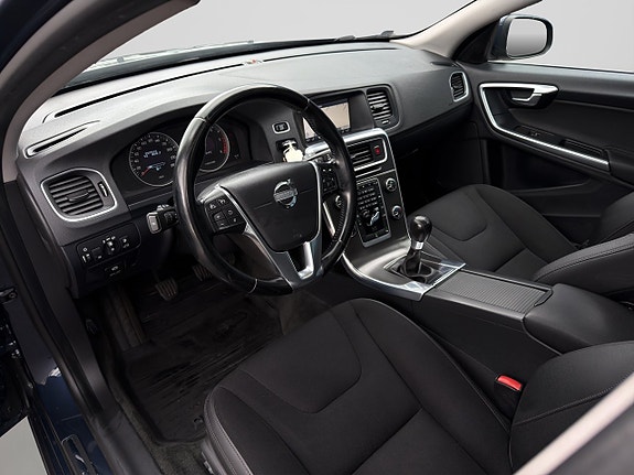 Volvo V60 7 of 21