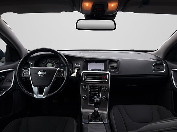 Volvo V60 10 of 21