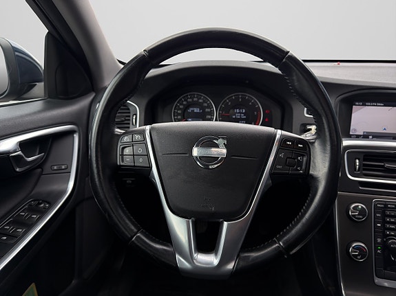 Volvo V60 11 of 21