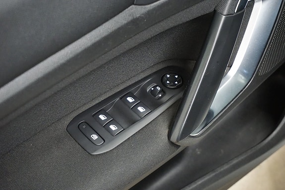 Peugeot 308 SW 16 of 24
