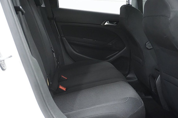 Peugeot 308 SW 24 of 24