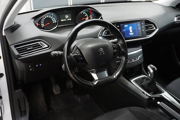 Peugeot 308 SW 17 of 24