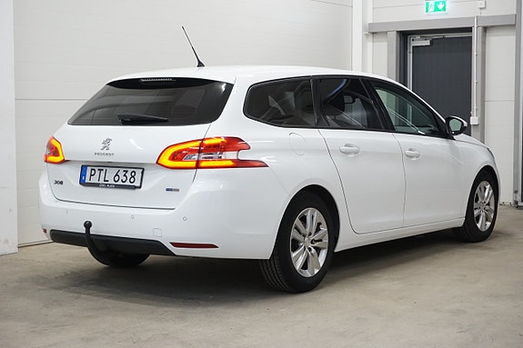Peugeot 308 SW 7 of 24