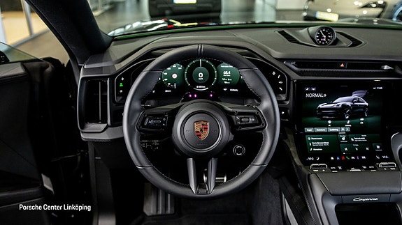 Porsche Cayenne Coupe 12 of 26