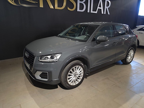 Audi Q2 2 of 5