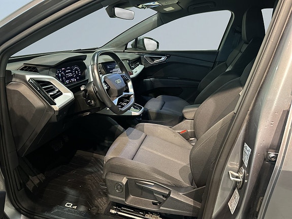 Audi Q4 e-tron 7 of 21