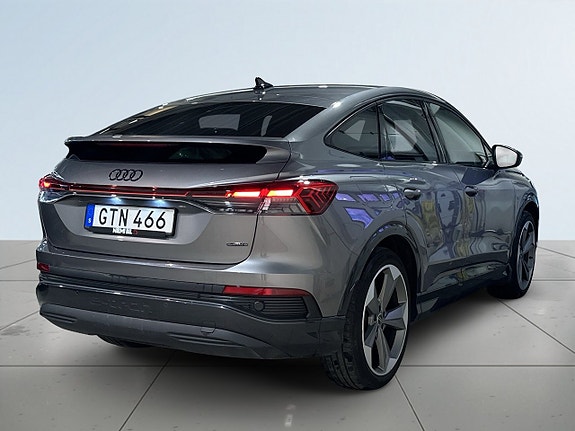 Audi Q4 e-tron 6 of 21