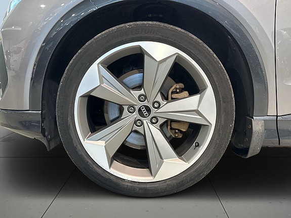 Audi Q4 e-tron 14 of 21