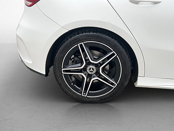 Mercedes-Benz A200 28 of 29