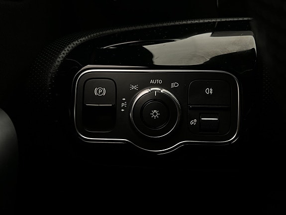 Mercedes-Benz A200 12 of 29
