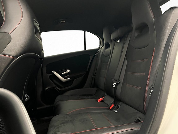 Mercedes-Benz A200 24 of 29