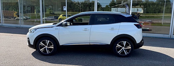 Peugeot 3008 4 of 5