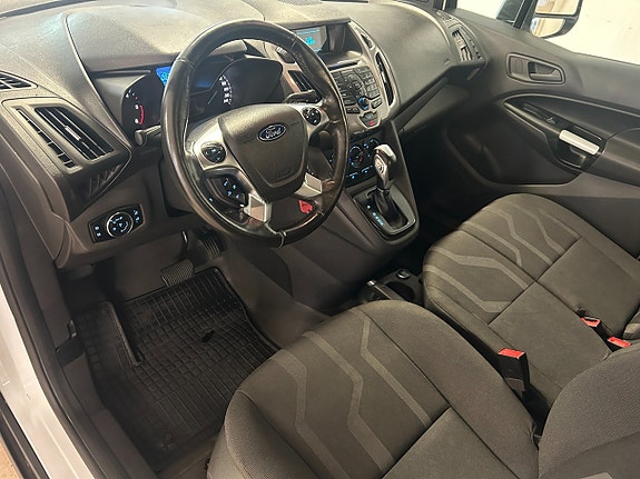 Ford Transit Connect 10 of 18