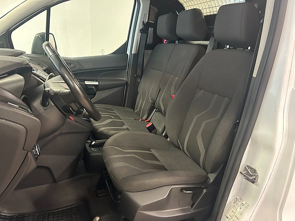 Ford Transit Connect 11 of 18