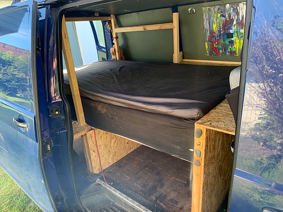 Volkswagen Transporter 3 of 5