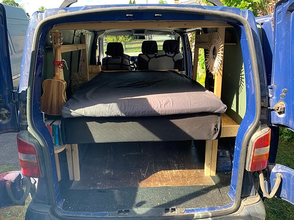 Volkswagen Transporter 2 of 5